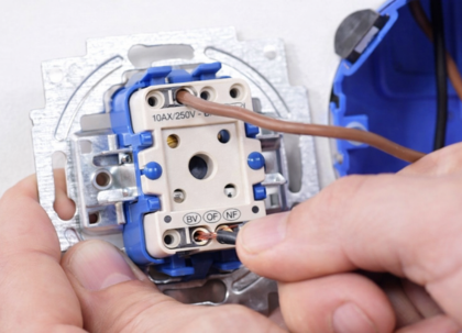 Schakelaar aansluiten: Lichtschakelaar of wisselschakelaar aansluiten