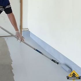 Hoe kan ik een betonnen vloer verven?
