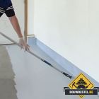 Hoe kan ik een betonnen vloer verven?
