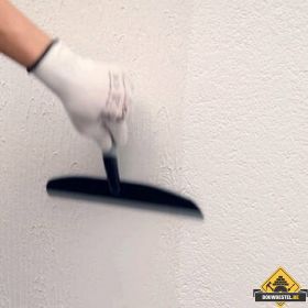 Hoe kan ik een muur glad maken (egaliseren)?