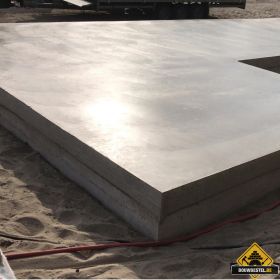 Hoe stort ik een gewapende betonvloer?